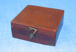 19th C mahogany cased compass