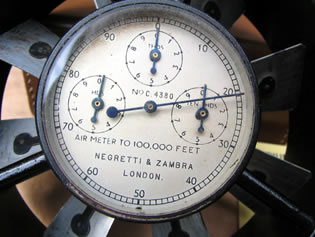 Medium speed anemometer by Negretti & Zambra 