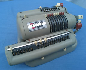 Muldivo Mentor pinwheel calculator
