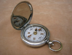 WW1 military pocket compass by Terrasse dated 1918
