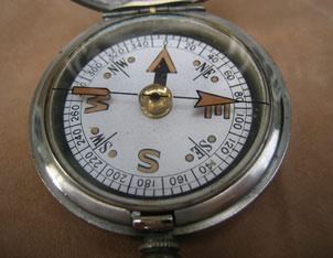 Hunter cased WW1 Officers pocket compass by Terrasse