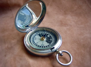 Singers patent style pocket compass