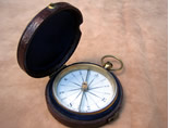 Georgian brass pocket compass with porcelain dial