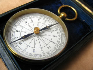 Victorian gilt brass pocket compass in case