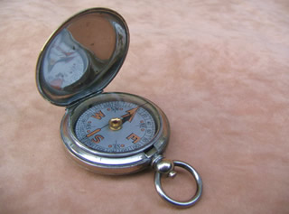 WW1 Officers pocket compass by Terrasse 1918