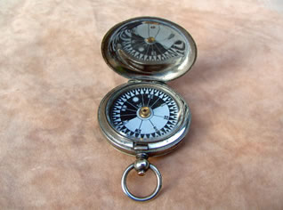 Singers patent style pocket compass circa 1910