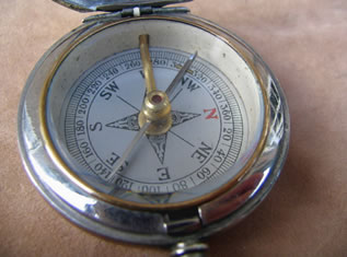 Negretti & Zambra pocket compass with jewelled pivot needle