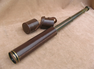 Powerful variable power field telescope 30x-55x