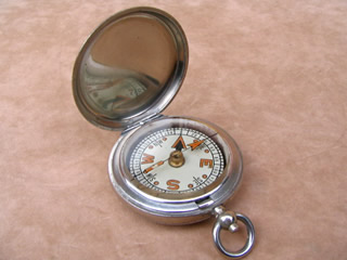 F Barker & Son WW2 British Army Officers pocket compass