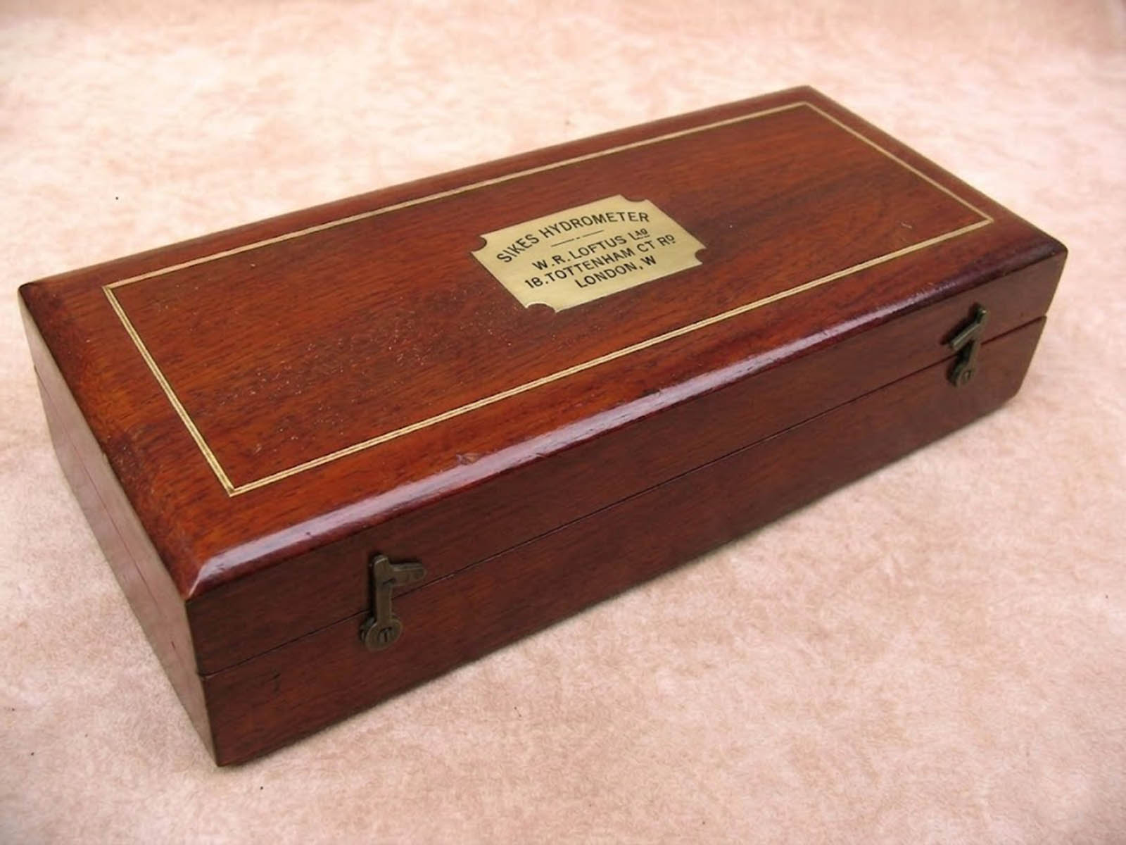 Sikes Hydrometer set by W R Loftus