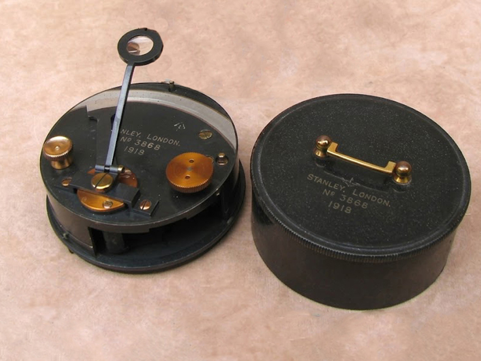 WW1 Stanley box sextant dated 1918