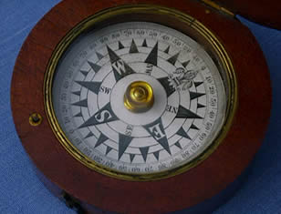 19th century Mahogany compass