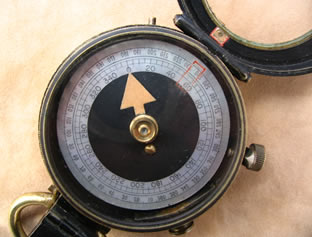 WW1 prismatic marching compass by Cary London WW1