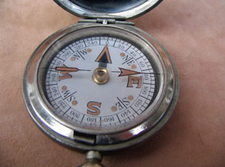 WW1 military officers pocket compass by Dennison