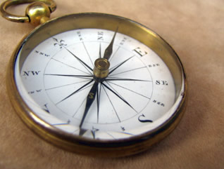 Georgian pocket compass with original glass crystal