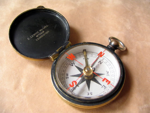 Edwardian pocket compass by E Lennie McCall Edinburgh