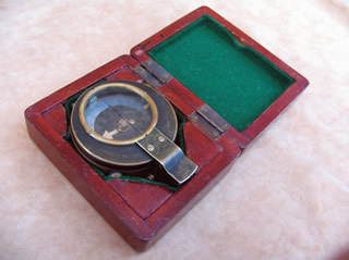 WW1 Verner's marching compass in fitted mahogany case