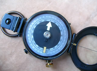 Close up view of floating dial with gemstone pivot